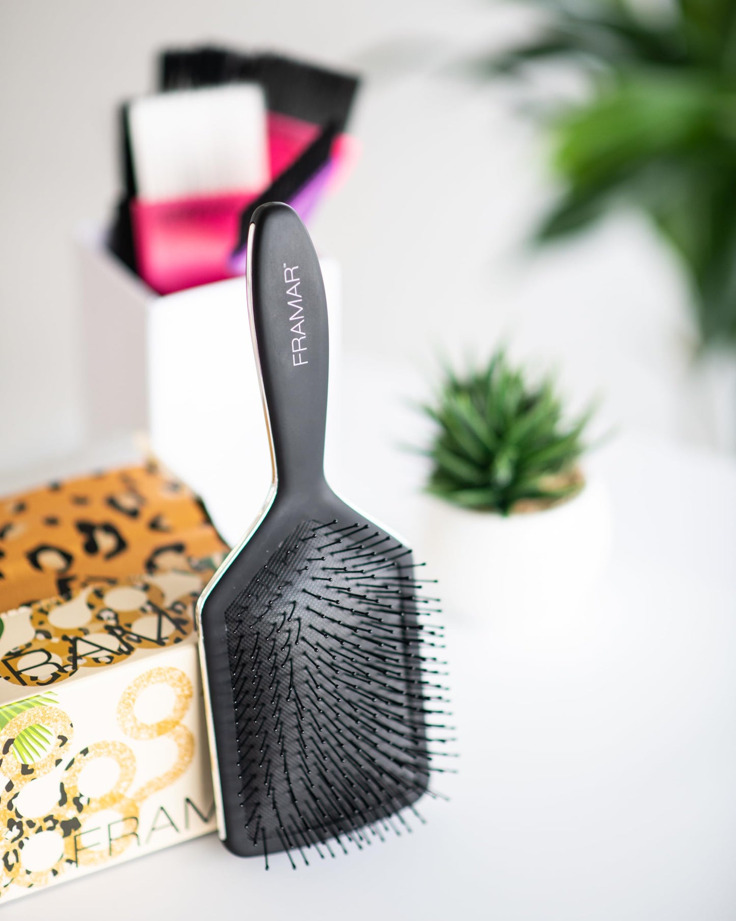 White Smoke FRAMAR Black Paddle Hair Brush For Women – Wet Paddle Brush Detangler For Thick Hair Brushes For Women, Hairbrush – Reduces Breakage