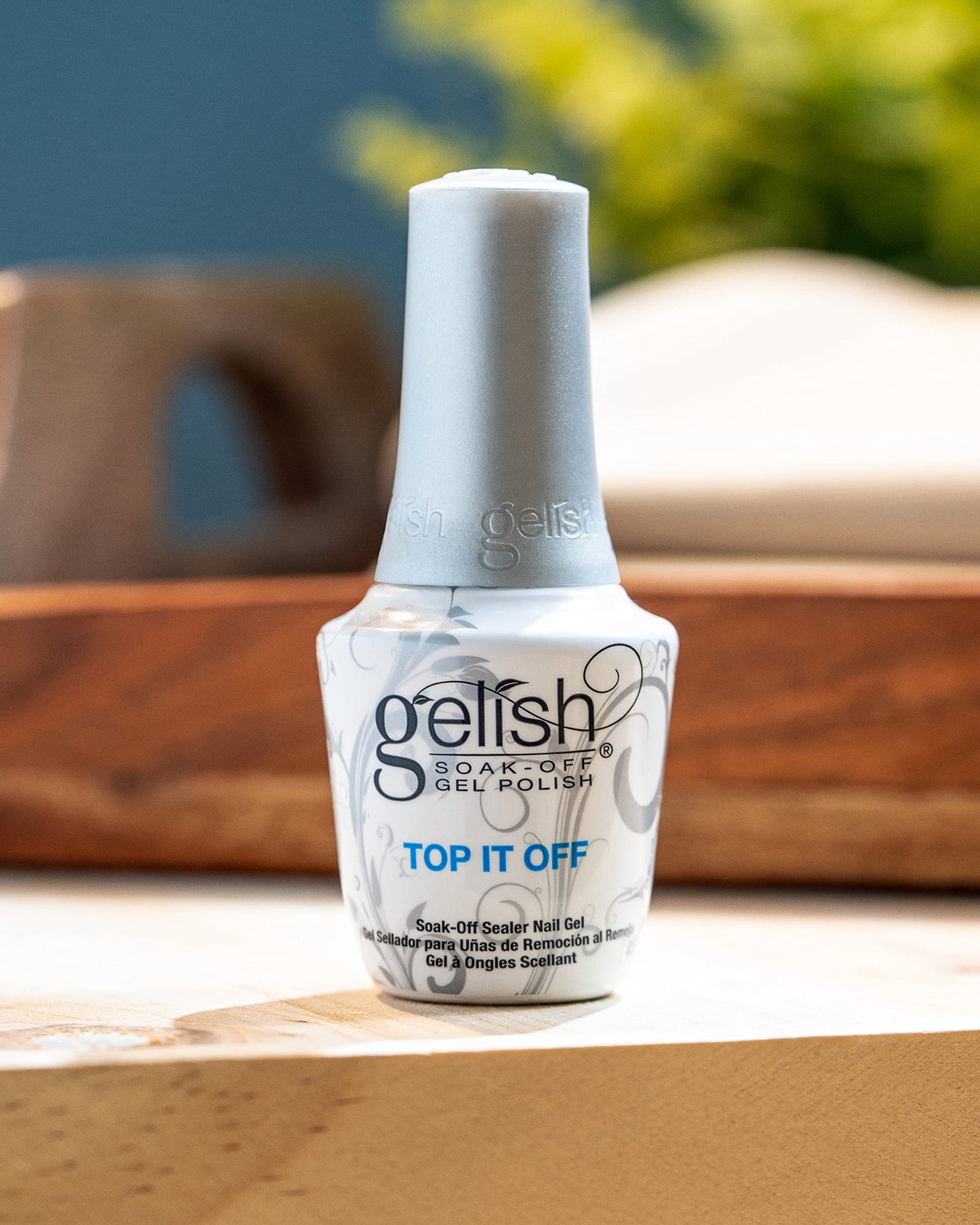White Smoke Gelish Top It Off, Sealer Gel Top Coat LED Polish, High-Gloss Nail Polish Top Coat for Long-Lasting Shine and Durability - Perfect for Professional and At-Home Use, 0.5 oz