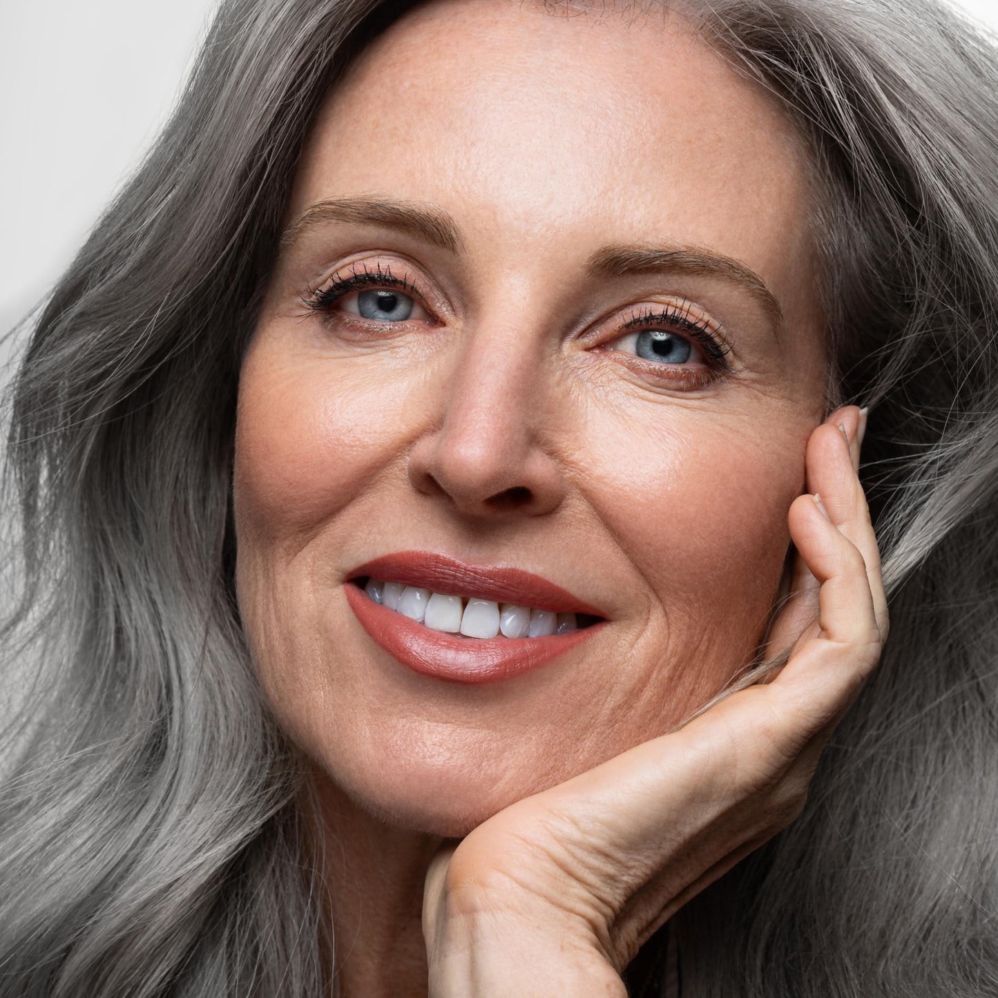 Dark Slate Gray AGE beautiful Brightening Wash Shampoo for Silver or Gray Hair, With CoQ10 + Charcoal, Remove Mineral Build-up & Pollution for Bright, Shiny Hair