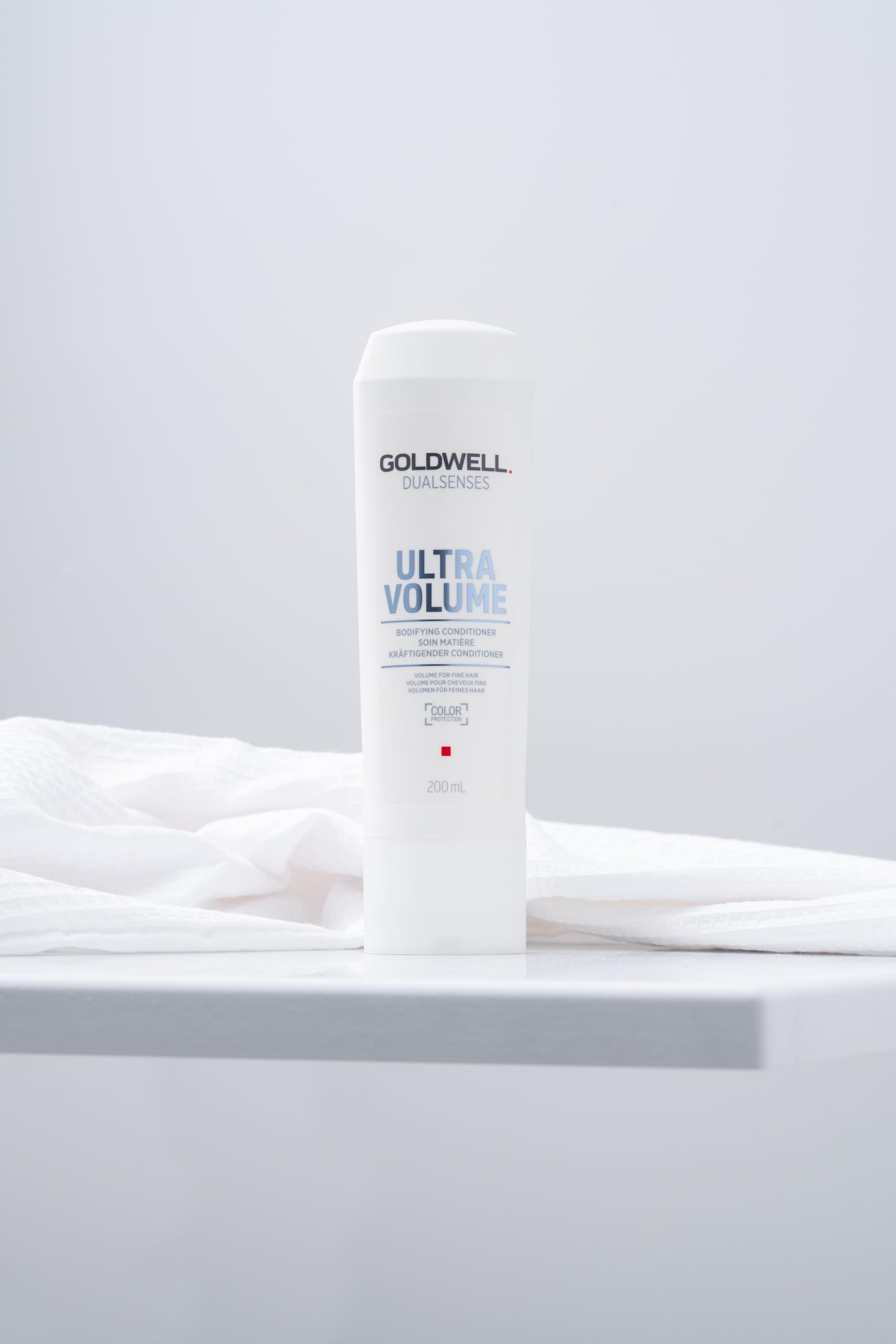 Light Gray Goldwell Dualsenses Ultra Volume Bodifying Conditioner 1L