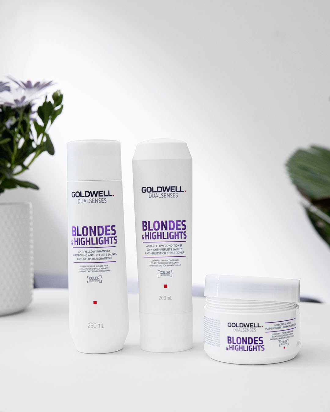 Lavender Goldwell Dualsenses Blondes & Highlights Anti-Yellow Shampoo 1L