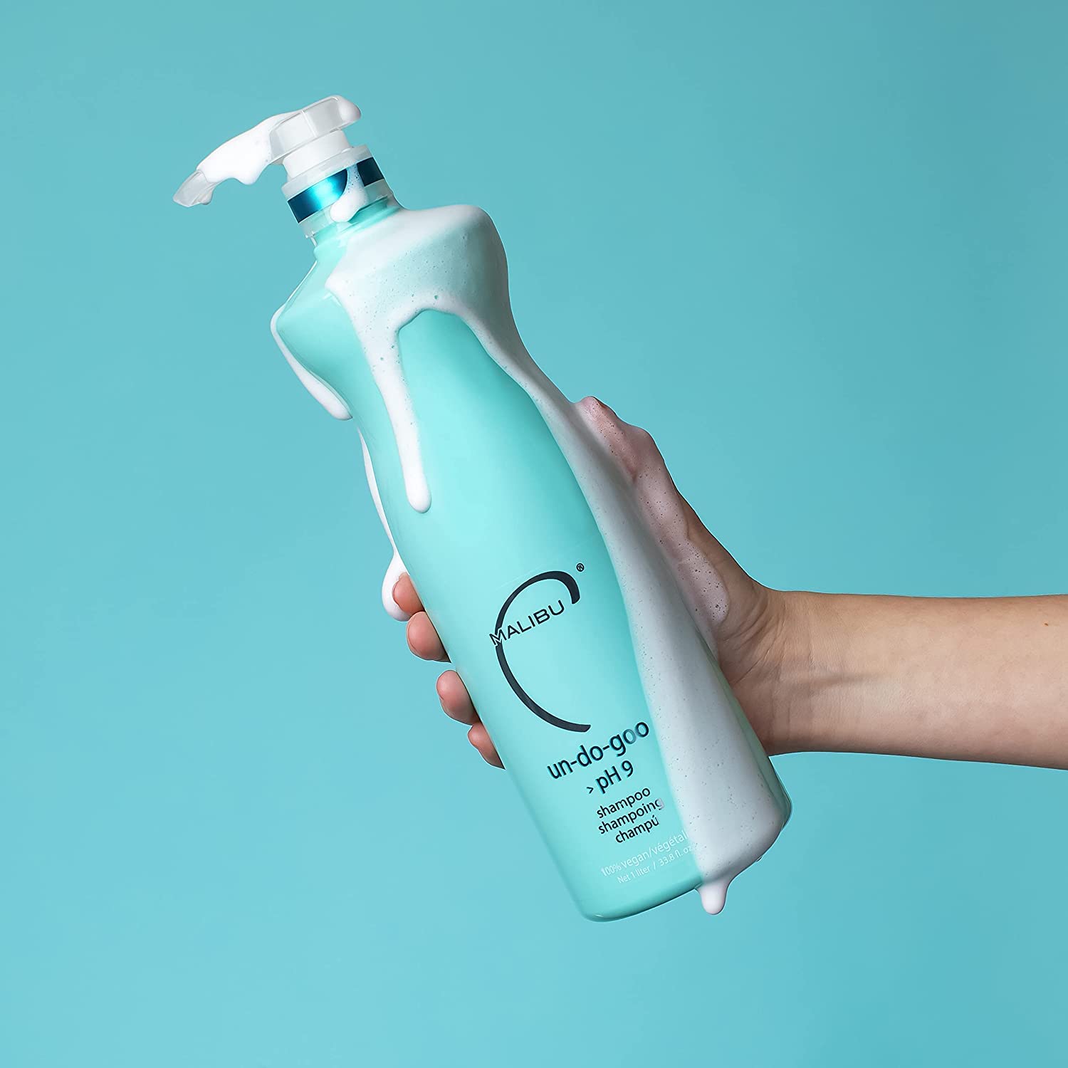 Medium Aquamarine Malibu C Un-Do-Goo Clarifying Shampoo - Removes Product Build Up and Resins from Hair - Shine Restoring, Sulfate-Free Cleanser (12 Packets)