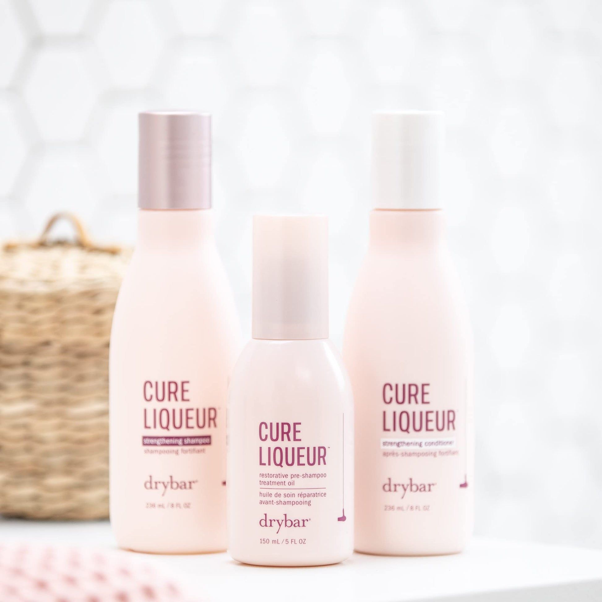 White Smoke Drybar Cure Liqueur Strengthening Conditioner