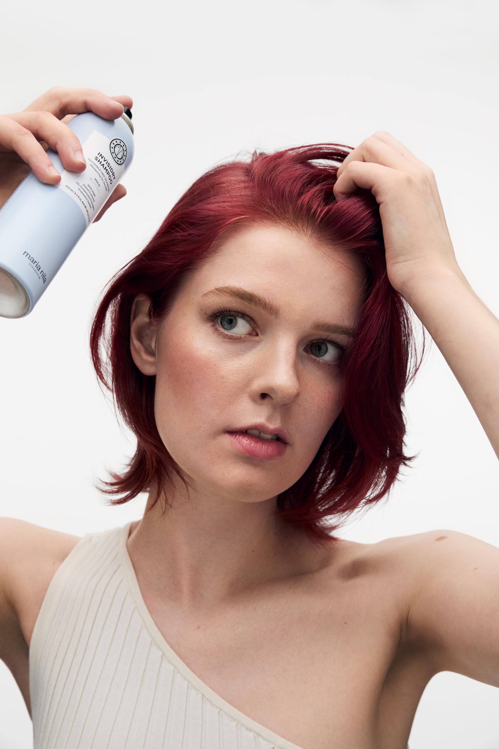 White Smoke Maria Nila Invisidry Shampoo 3.4 Fl Oz, Freshens up Hair & Scalp, Leaves no trace of product, 100% Vegan & Sulfate/Paraben free