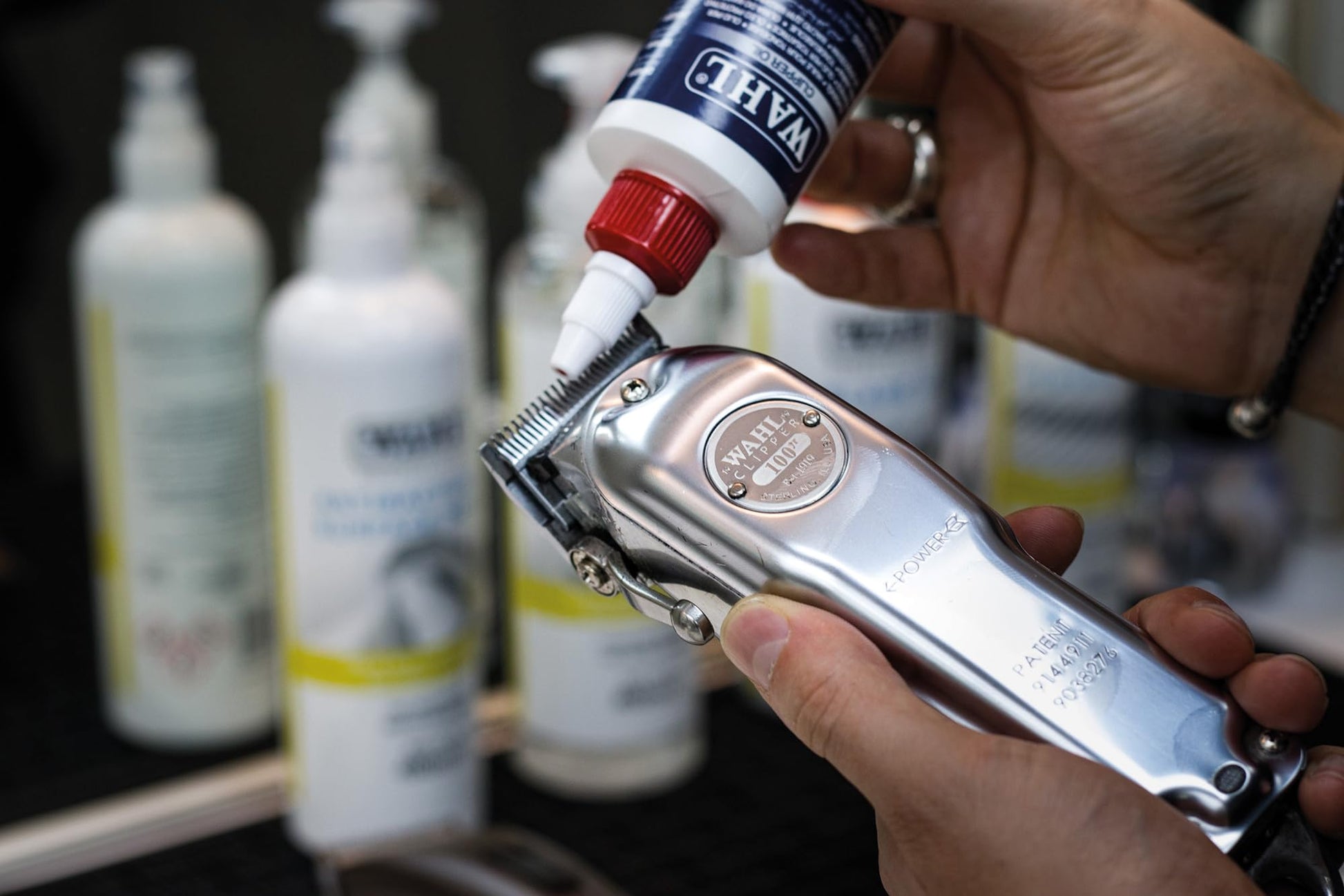 Black Wahl Hygienic Clipper Spray