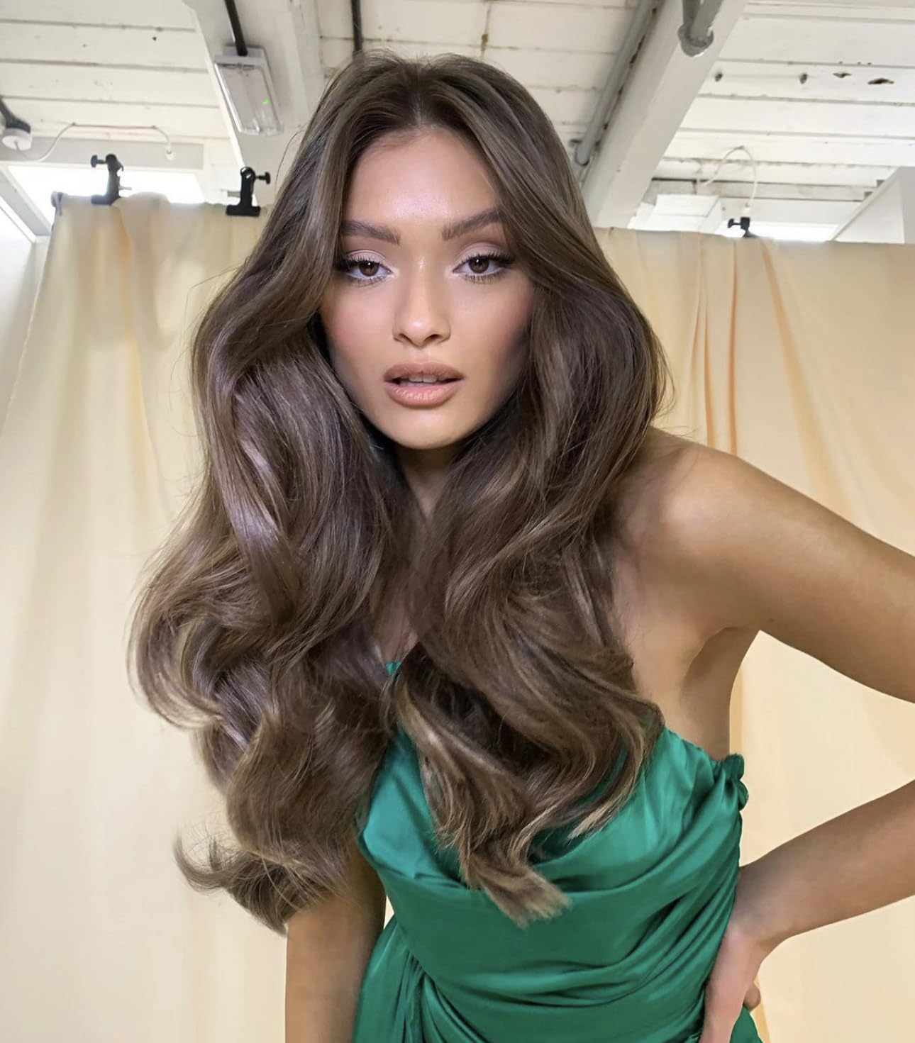Light Gray COLOR WOW STYLE ON STEROIDS Texturizing Spray – Achieve Instant Sexy Volume and Texture, Non-Sticky & Moisturizing