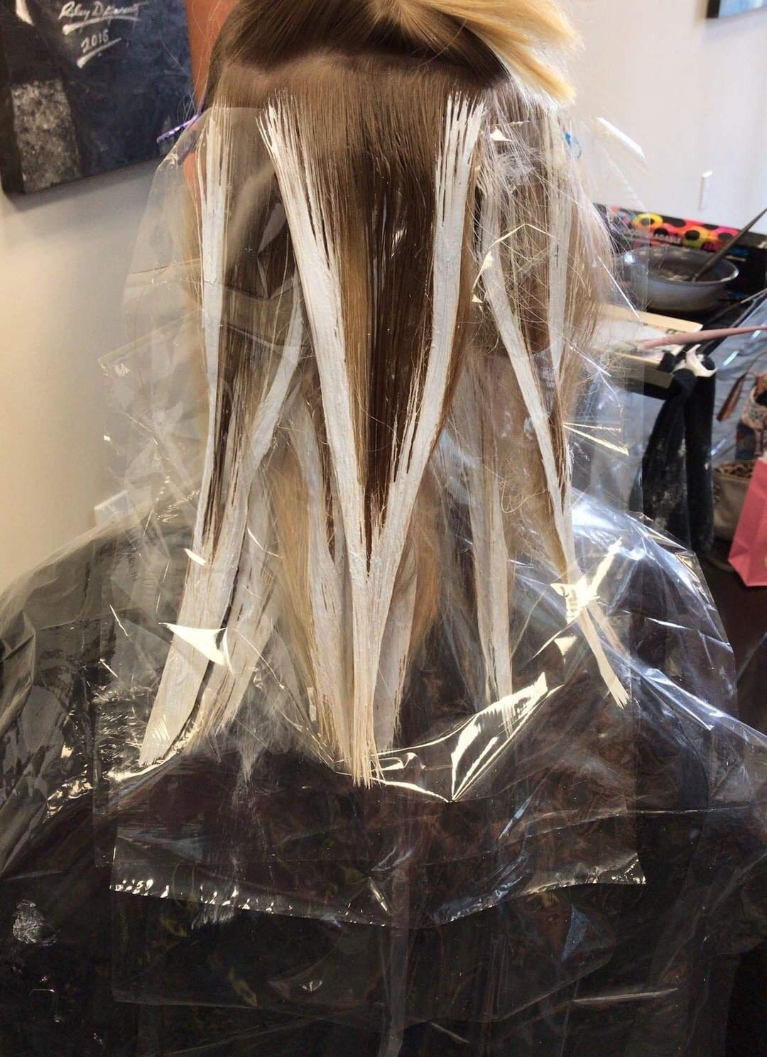 Black FRAMAR Cling Free Balayage Film - Saran Wrap for Balayage with Hair Bleach, Hair Dye, Zero Cling Film, Customizable Length - 300 Feet