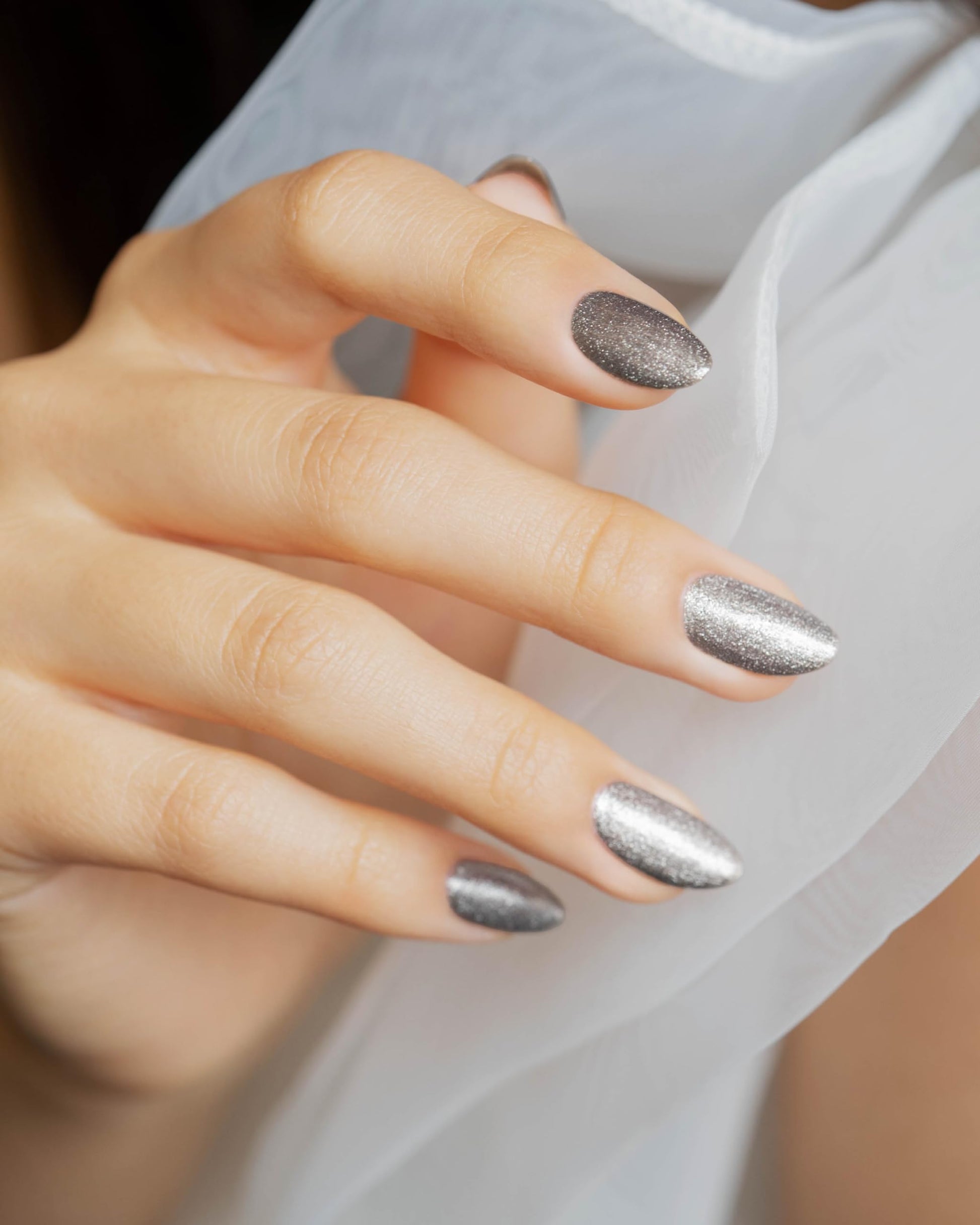 Gray Gelish Xpress Dip Chain Reaction Color Dip Powder, Metallic Gray Nail Dip Powder, Metallic Gray Nail Dip, 1.5 ounce