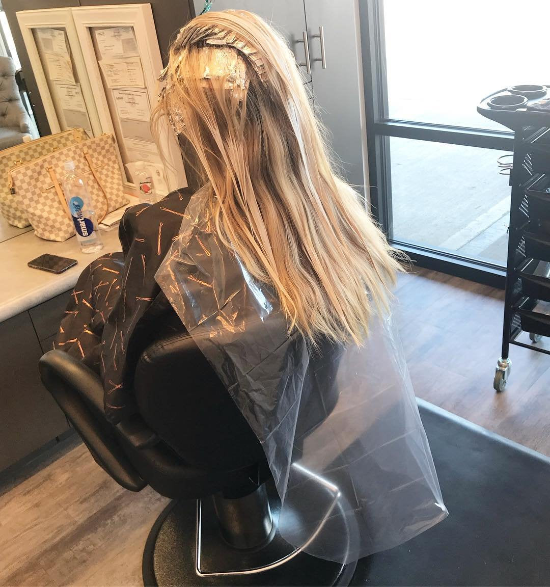 White Smoke FRAMAR Backwards Bib Disposable Hair Cutting Capes Salon, Protects Clients, Disposable Salon Capes & Chair, Hair Dye Cape, Barber Cape – 50 bibs