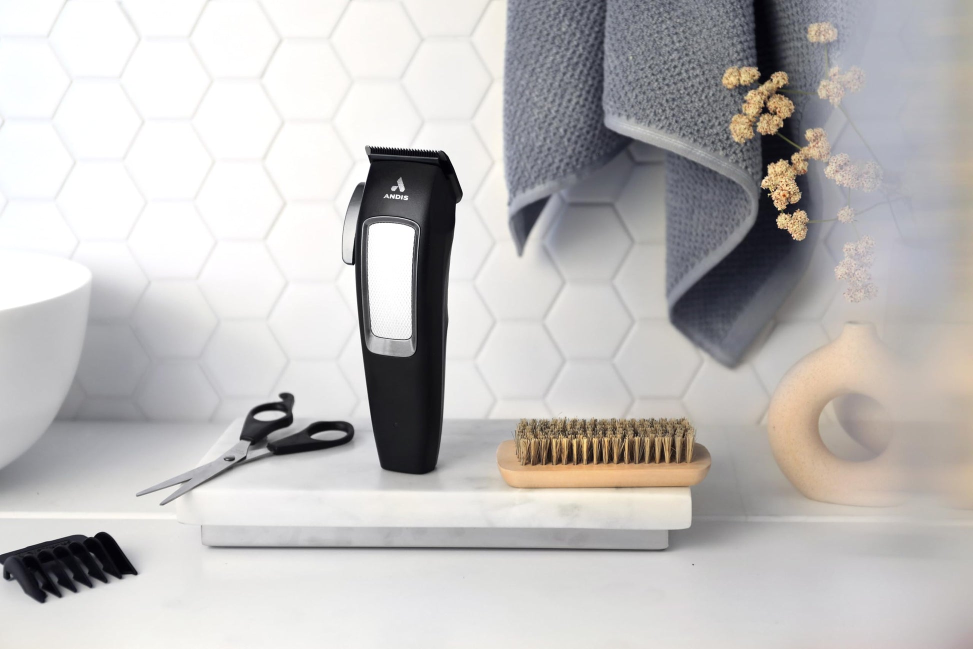 White Smoke Andis 40000 inCRED Lithium-Ion Adjustable Blade Cordless Hair Clipper Kit, High Speed Motor, Compact and Quiet, Titanium Coated Stainless-Steel Blade, Black