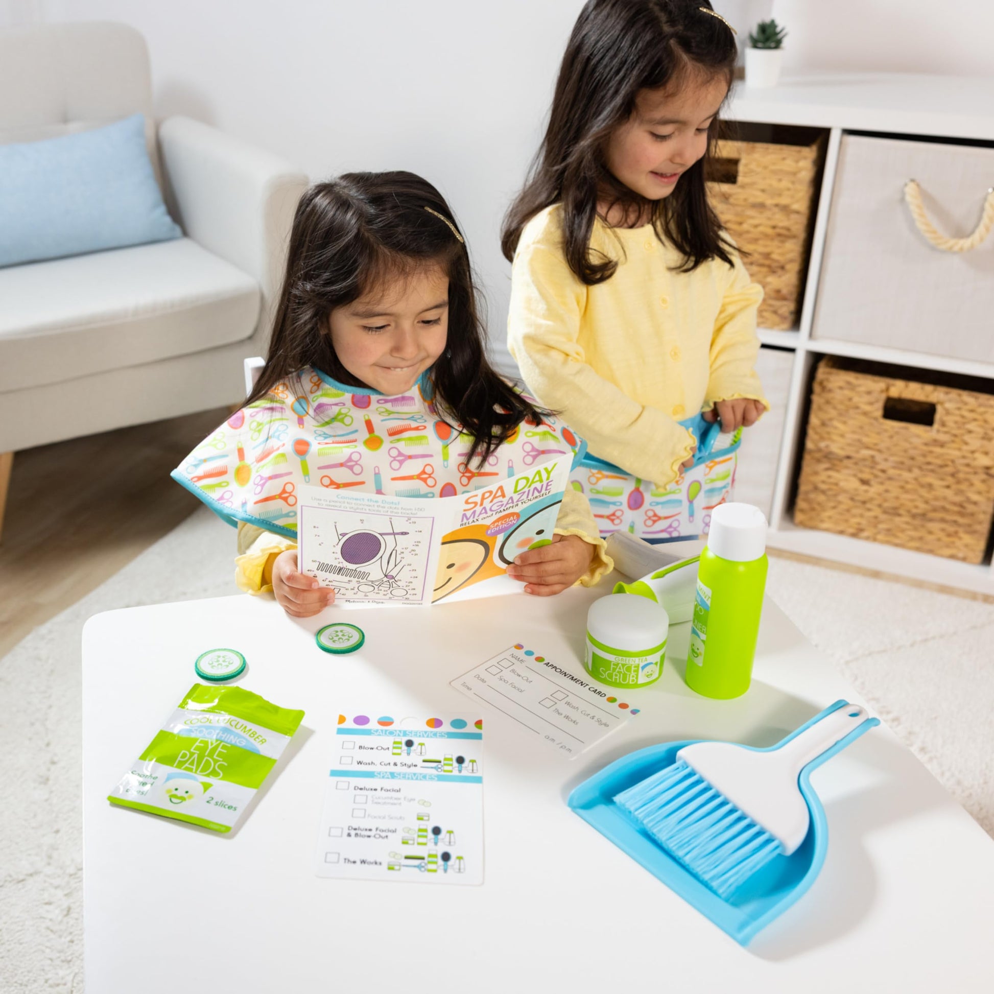 Lavender Melissa & Doug Love Your Look - Salon & Spa Play Set