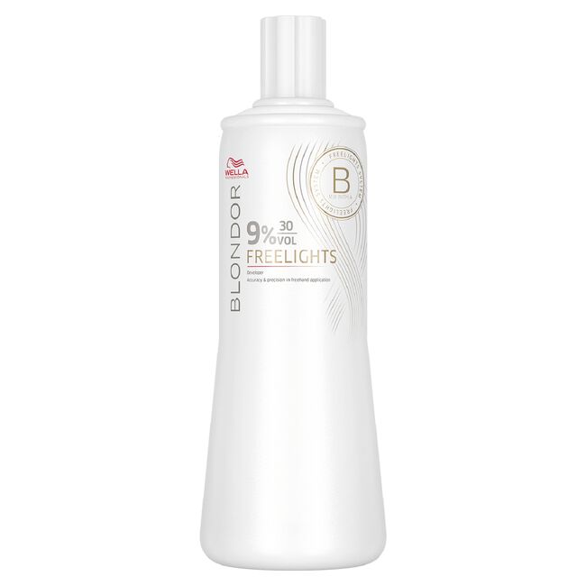 White Smoke Wella Freelights Developer 30 Volume/9%