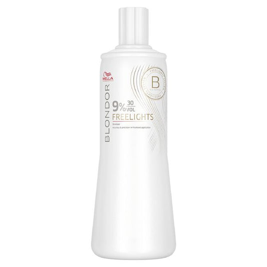 White Smoke Wella Freelights Developer 30 Volume/9%