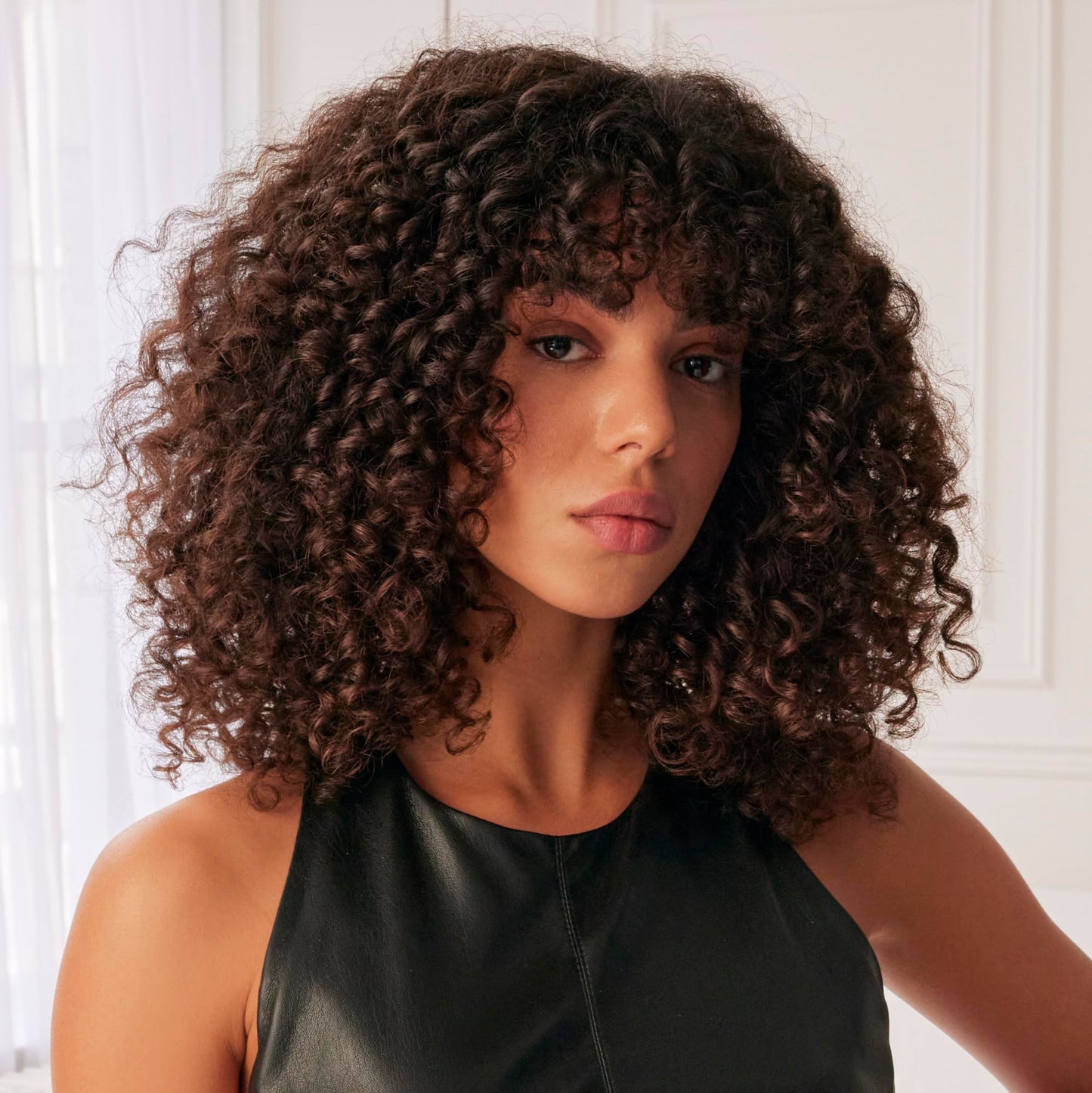 Black Bumble and bumble. Curl Defining Styling Cream | For Moisturized, Flexible Coils Curls and Waves | Anti Frizz | Hold and Shine | With Jojoba, Avocado + Coconut Oil | Standard Size, 8.5 Fl Oz