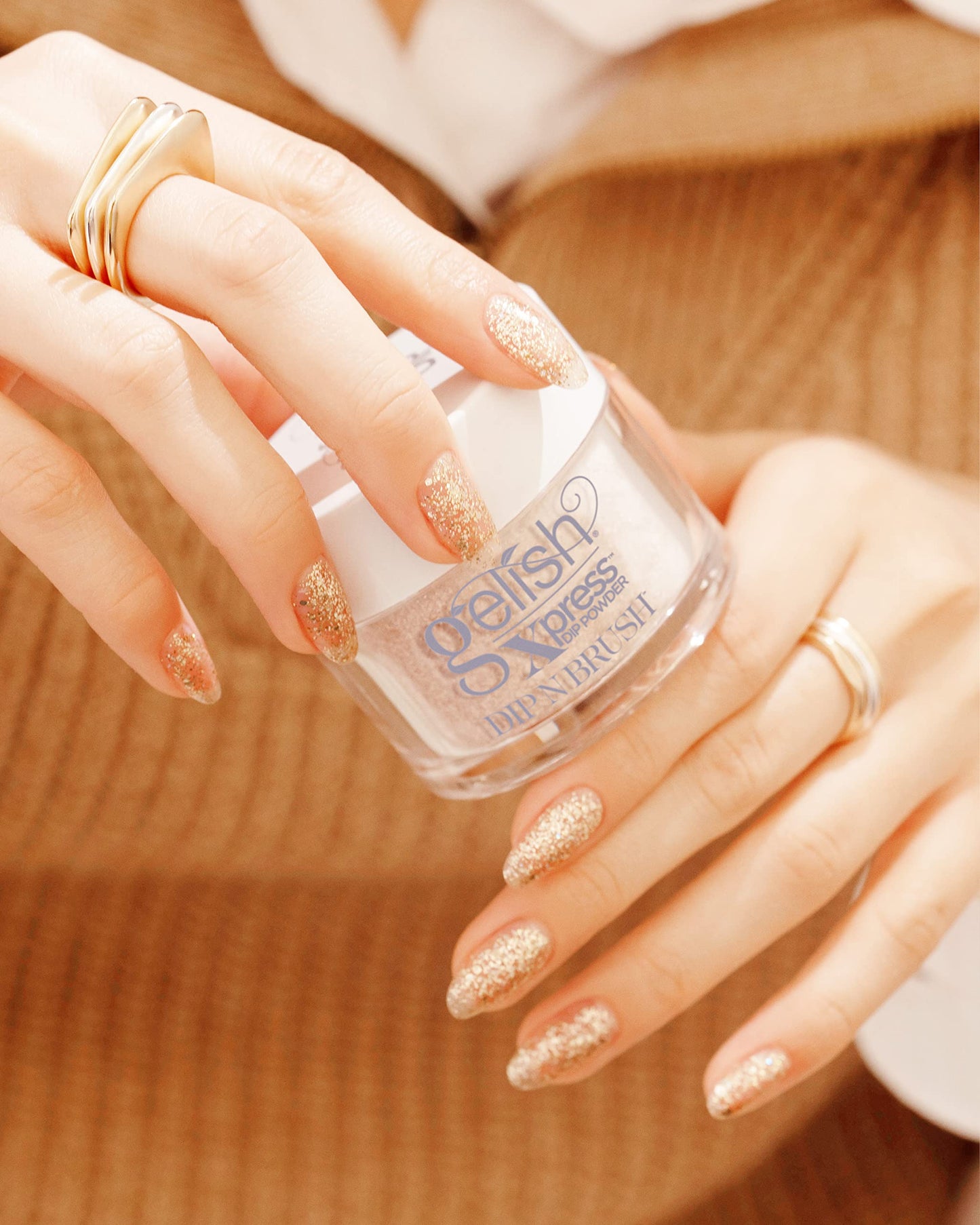 Sienna Gelish Xpress Powder Dip Collection (All That Glitters Is Gold) Gold Nail Dip Powder, Vibrant Color, Professional Quality, High Shine, Chip-Resistant, 0.3 ounce.