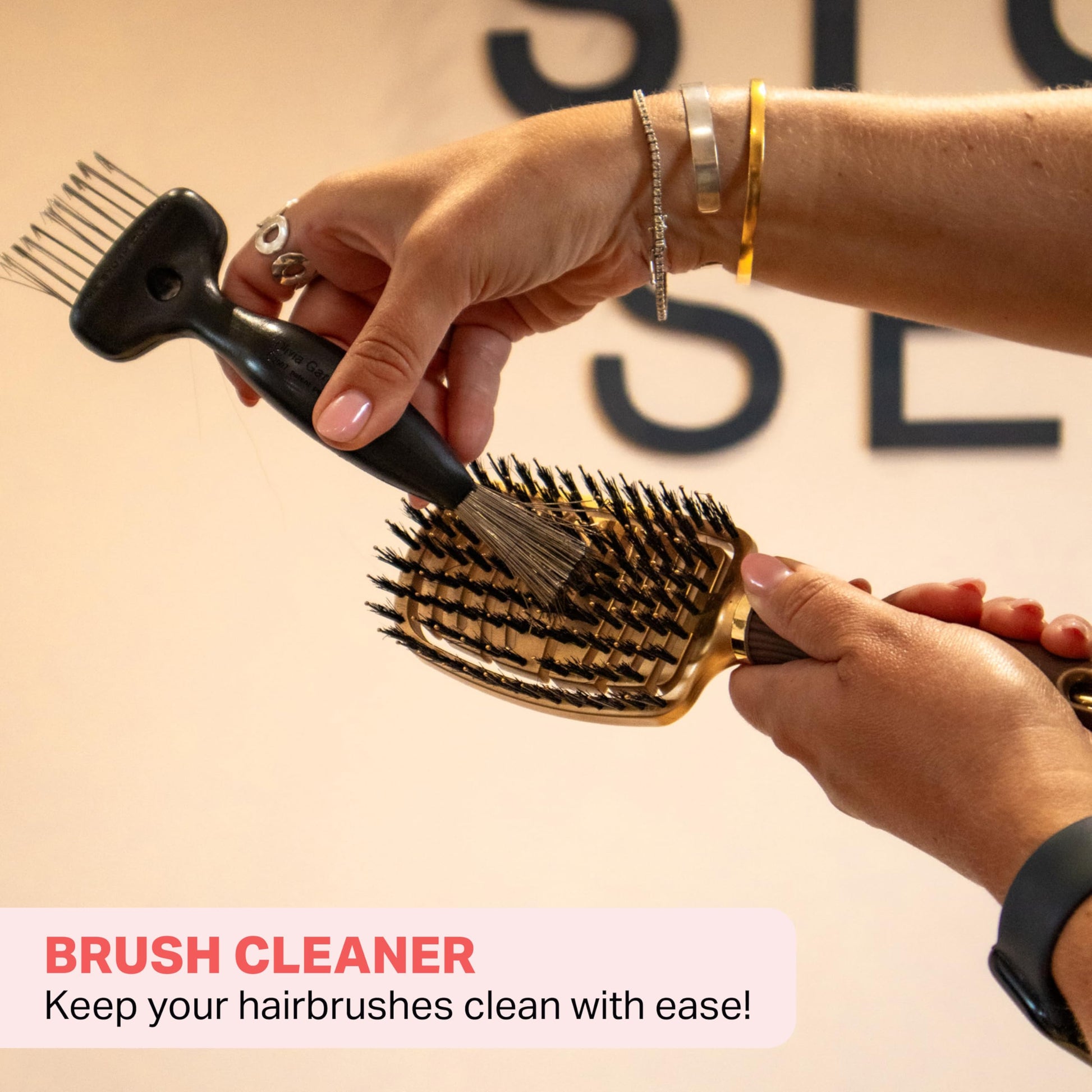 Bisque Olivia Garden The Brush Cleaner - Hair Brush Cleaner Tool for all Brush Sizes and Models - Removes Build-Up - 2 Tools in 1 - Beauty Care Accessories - Black