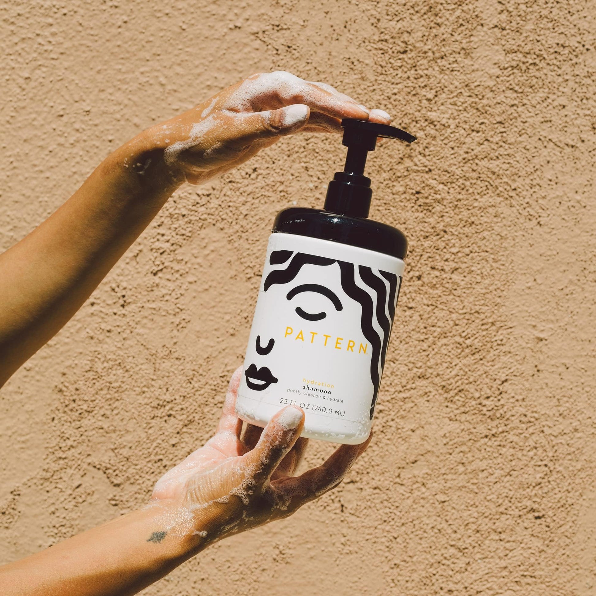 Dark Khaki PATTERN Beauty by Tracee Ellis Ross Hydration Shampoo w Honey, Aloe Vera, Biotin and Tea Tree Leaf Oil for Curly Hair 3a-4c, 25 Fl Oz