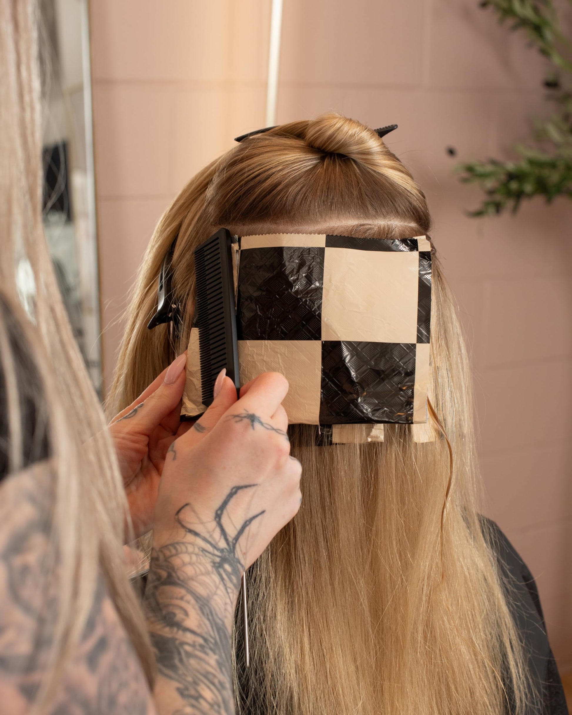 Rosy Brown FRAMAR 8x11 Checked Out Hair Foil – Hair Foils For Highlighting, Pop Up Foil For Hair Highlighting, Salon Foils For Hair Highlighting Kit, Wide Hair Foils For Bleach, Salon Foils For Hair Stylist 200