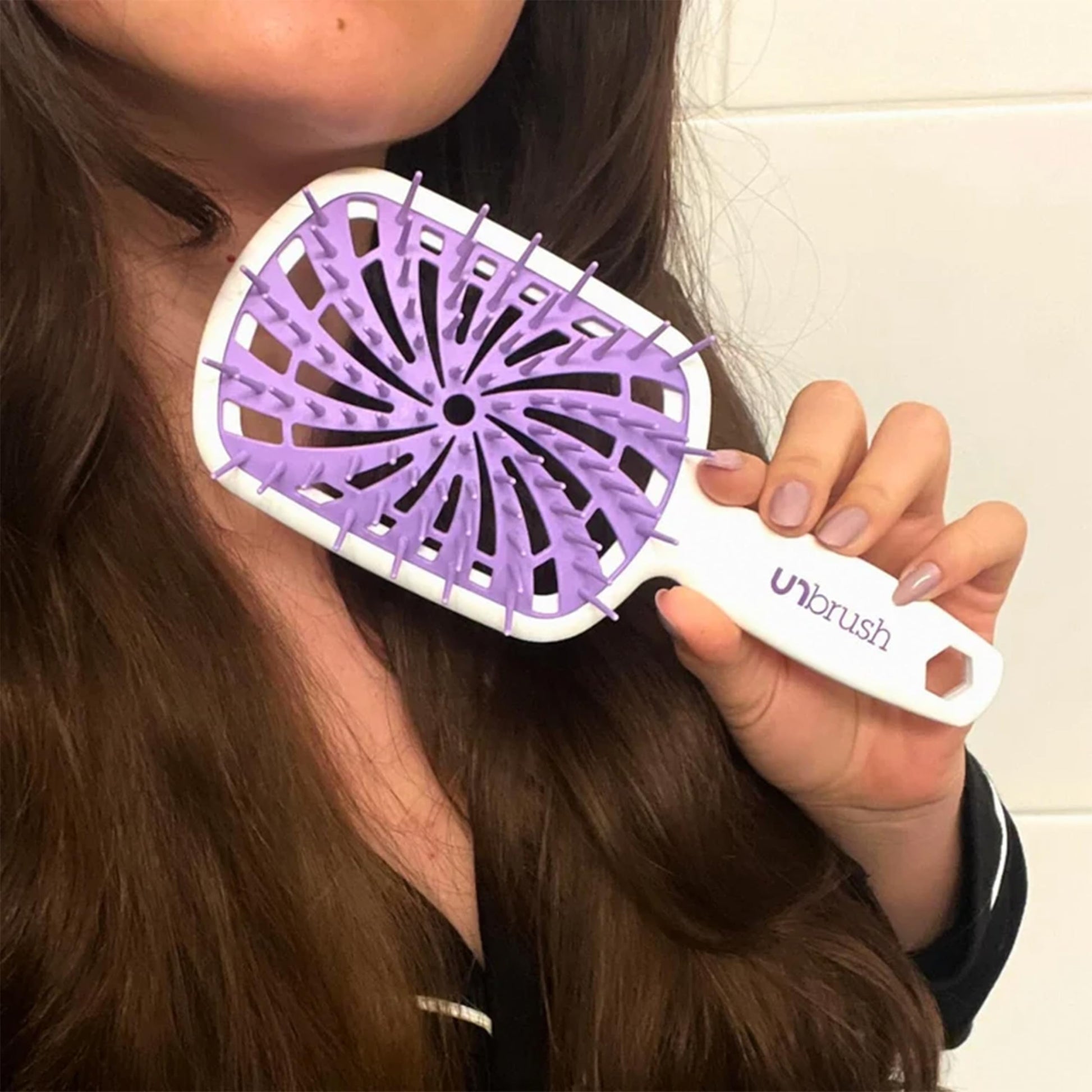 Antique White FHI Heat UNbrush Plus — Curly Hair Brush for Gentle & Effective Detangling on Wet or Dry Fragile Hair Types — Detangler Brush w/ 84 UltraFlex Bristles, Ultra-light, Vented, Anti Static Hairbrush