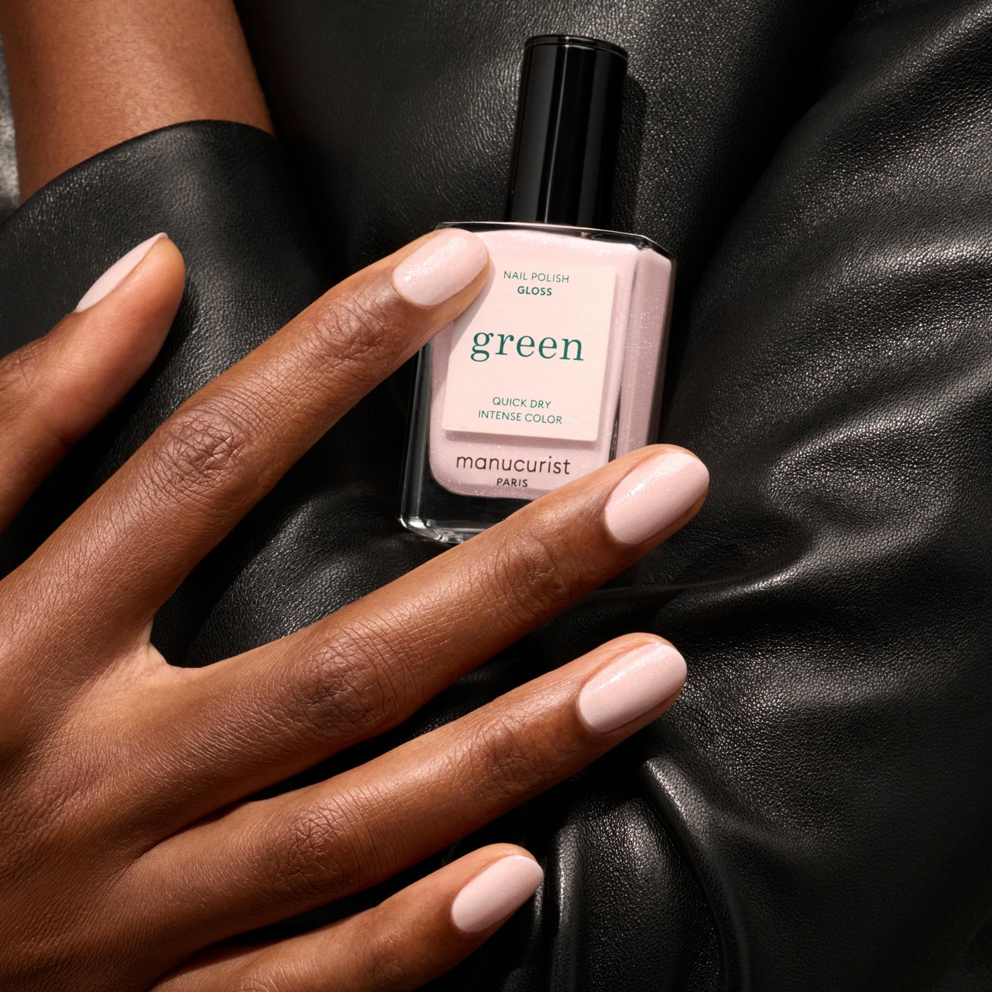 Black Manucurist Green Quick Dry Nail Polish Gloss (Iridescent White) - 9-Free, Plant-Based and Vegan - Non Toxic - Natural Classic - Nails Care - Manicure - Made in France - 0.5 fl oz