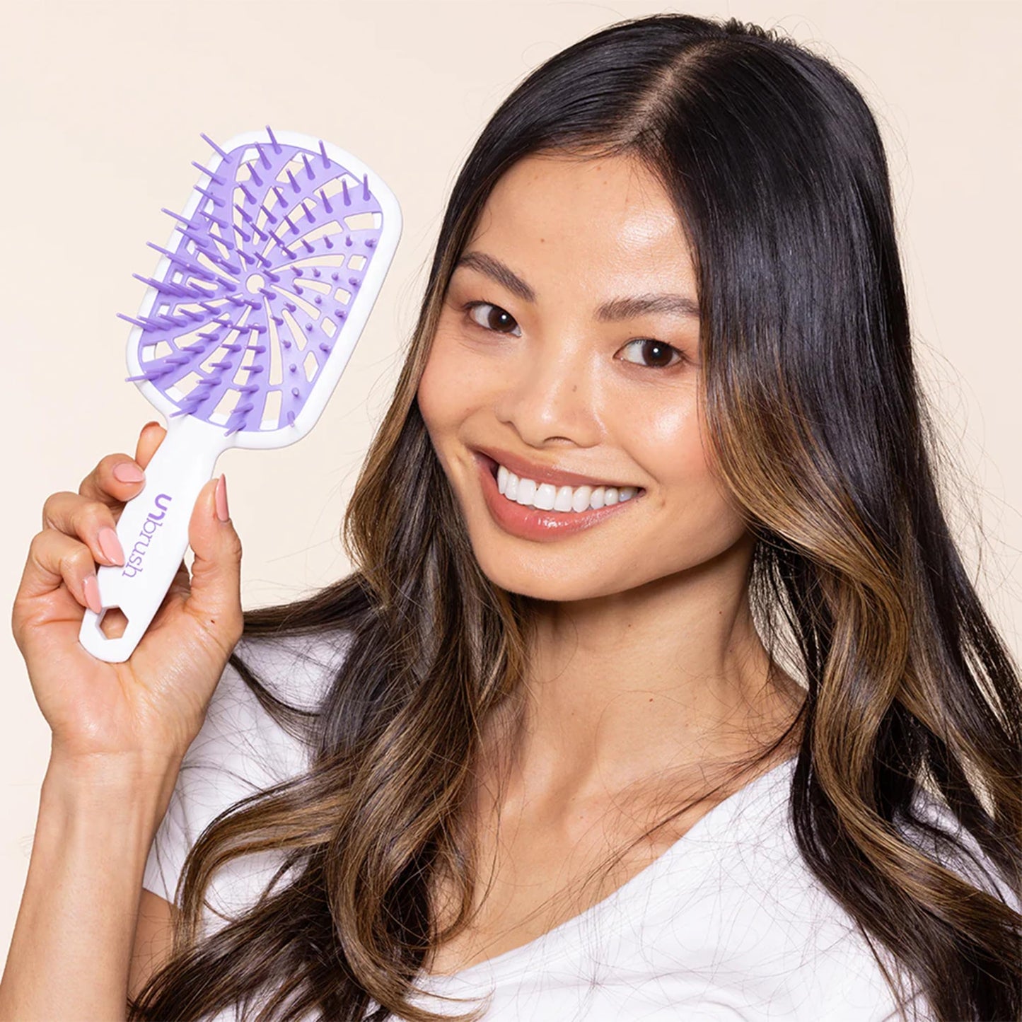 Misty Rose FHI Heat UNbrush Plus — Curly Hair Brush for Gentle & Effective Detangling on Wet or Dry Fragile Hair Types — Detangler Brush w/ 84 UltraFlex Bristles, Ultra-light, Vented, Anti Static Hairbrush