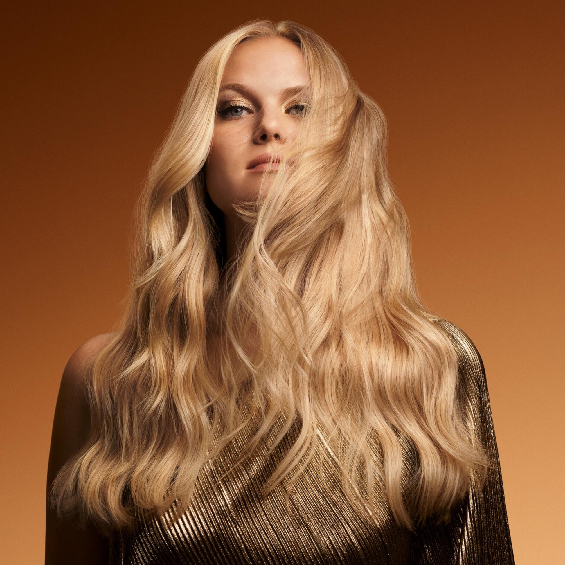 Saddle Brown Wella Professionals ULTIMATE SMOOTH Conditioner | Treatment for Dry & Frizzy Hair | With Squalane & Omega 9 | 6.7 Fl Oz
