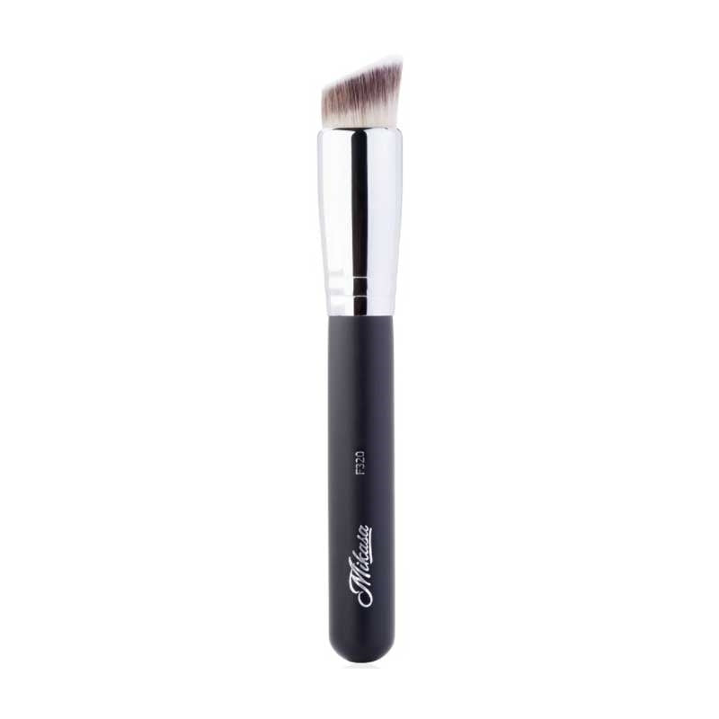 White Smoke Mikasa  Angled Foundation Brush